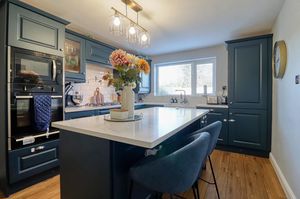 Kitchen- click for photo gallery